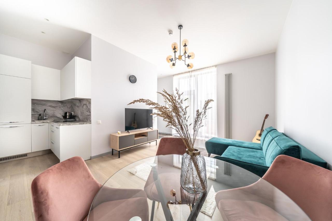 New Comfortable 2 Bedroom Cottage W/Big Terrace Юрмала Экстерьер фото
